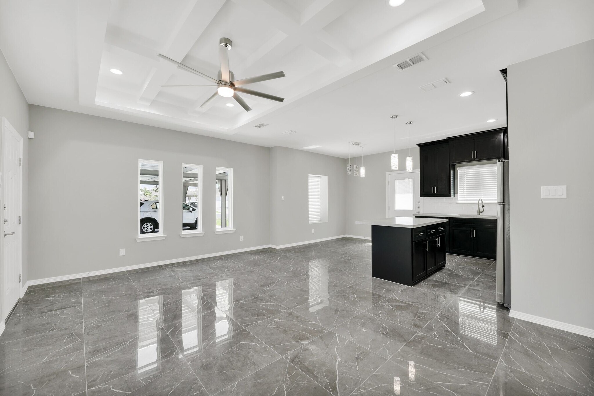 Building Photo - 4721 Magnolia Ave