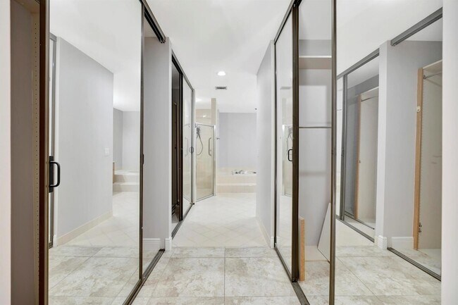 Building Photo - 143 Cape Pointe Cir