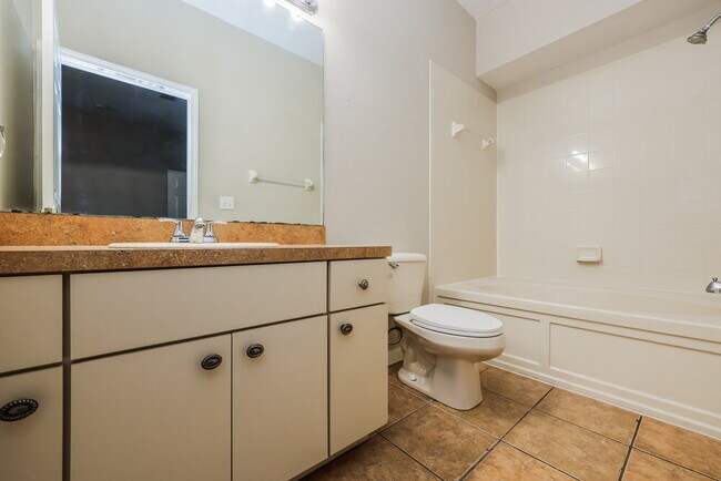 Building Photo - 6327 Bridgecrest Dr