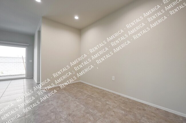 Building Photo - 18436 W Artemisa Ave