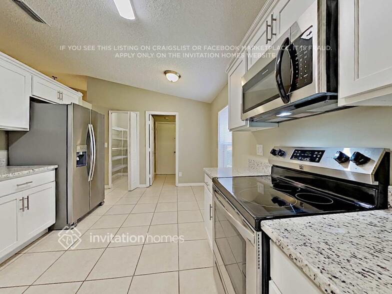 Building Photo - 1052 Brumpton Pl