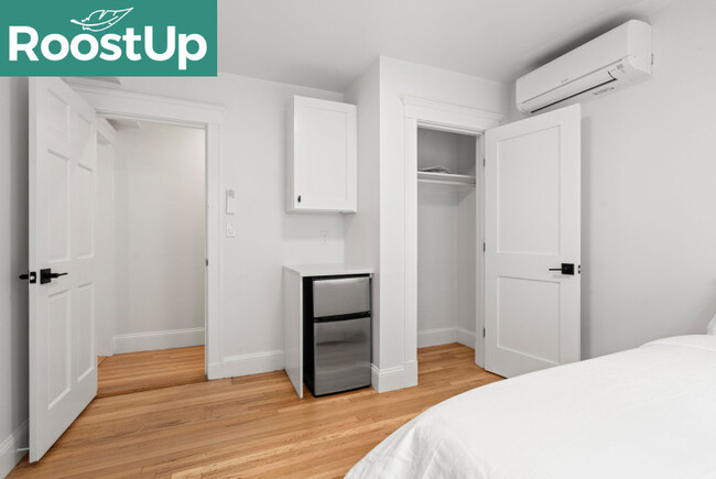 Building Photo - New RoostUp Furnished Private Bedroom near...