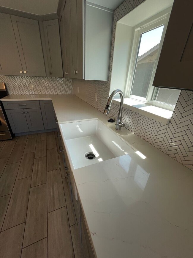 Building Photo - NO HOA Heated Pool-Gorgeous 3bed/2bath Home in Old Town Scottsdale