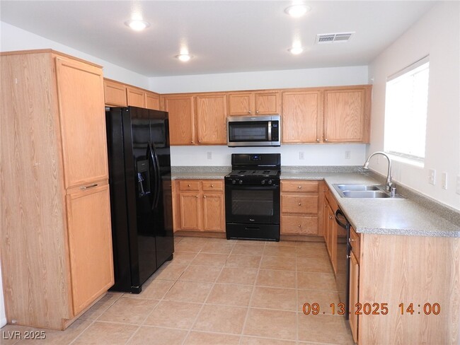 Building Photo - 9504 Havasu Canyon Ave