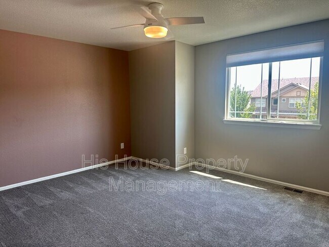 Building Photo - 2278 Stonefish Dr