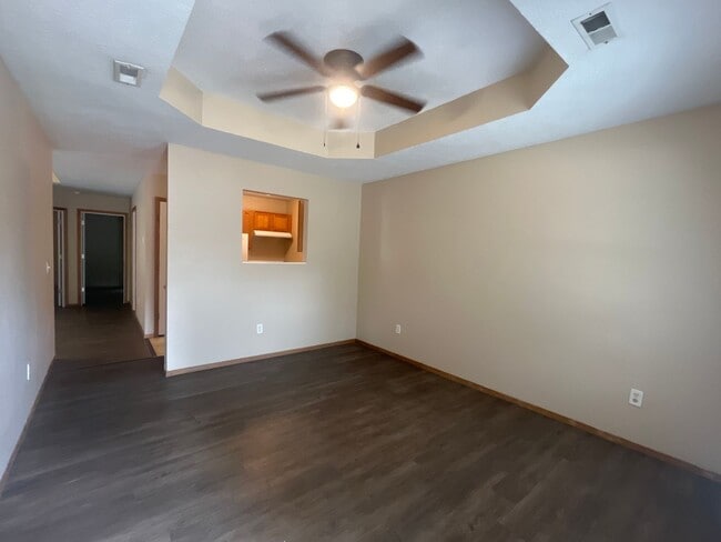 Building Photo - Check this out!!! Great duplex ready for y...