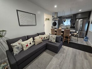 Building Photo - Fully furnished, modern ADU with fully-equipped kitchen shared garden.