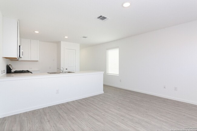 Building Photo - 3710 Millbrook Wy