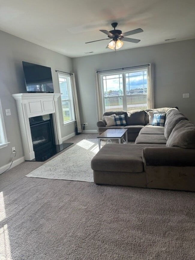 Building Photo - 3 Bed/2 Bath in Willow Pond - 15 minutes to SJAFB!