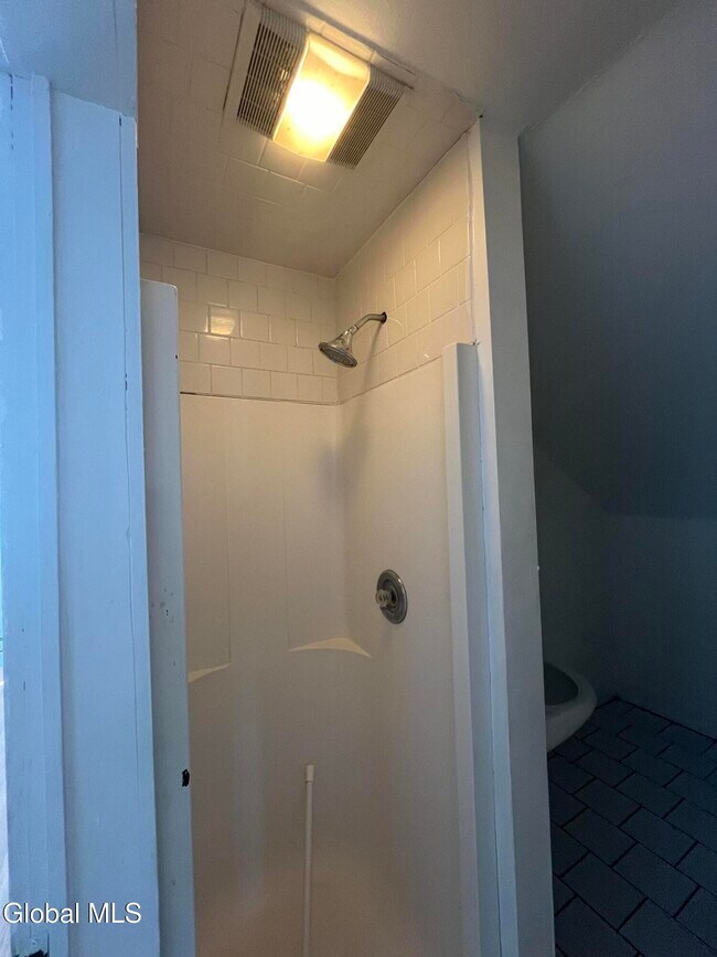 Building Photo - 154 Spring St