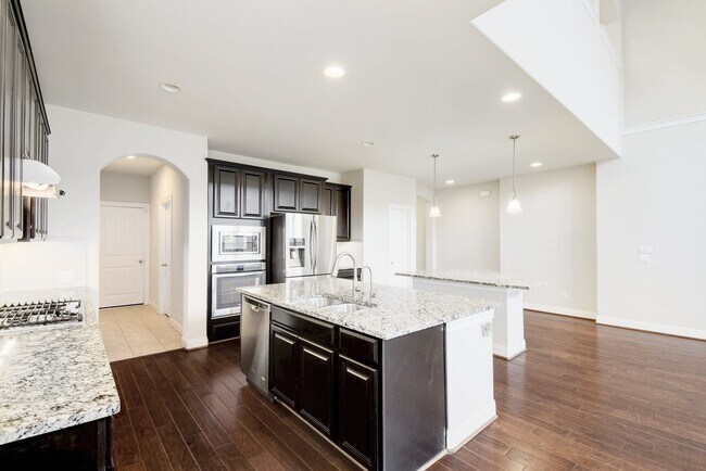 Kitchen - 5644 Siragusa Dr