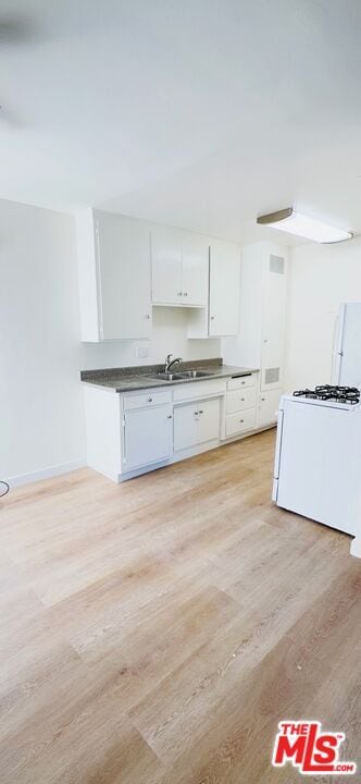 Building Photo - 1034 S Ardmore Ave