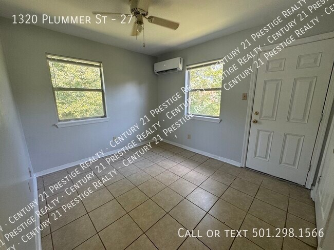 Building Photo - 1320 Plummer St