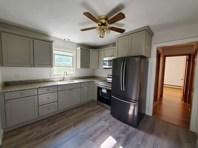 Building Photo - 1 Avon Dr