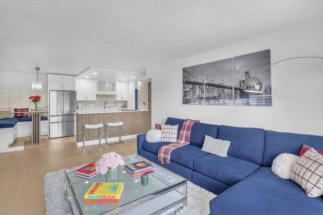 Building Photo - 2121 N Ocean Blvd