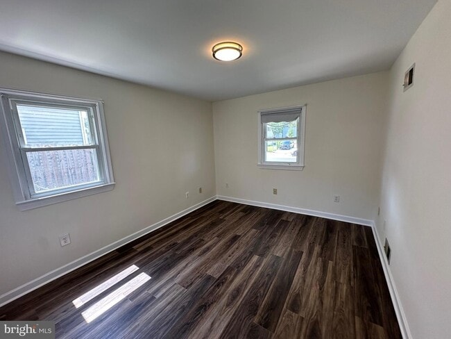 Building Photo - 168 Manassas Dr