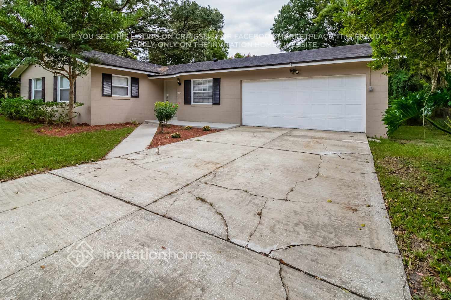 Building Photo - 3362 Bougainvillea Dr