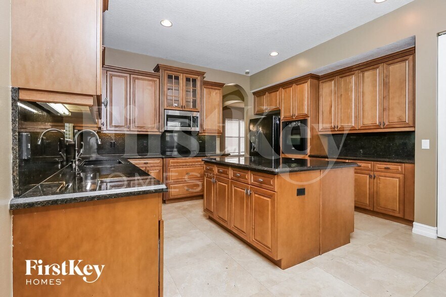 Building Photo - 8636 Cobblestone Point Cir