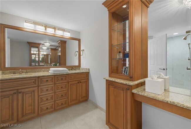 Building Photo - 7515 Pelican Bay Blvd