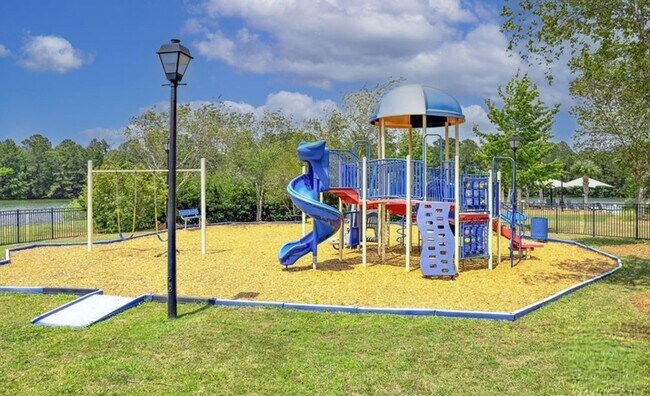 Building Photo - Available Now!