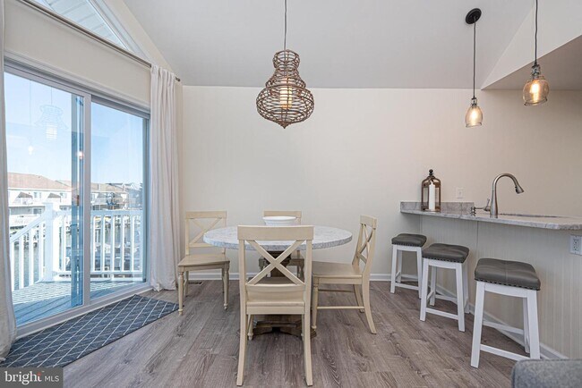 Building Photo - 148 Captains Quarters Rd