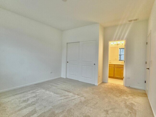 Building Photo - 4397 Chelsea Mnr Cir