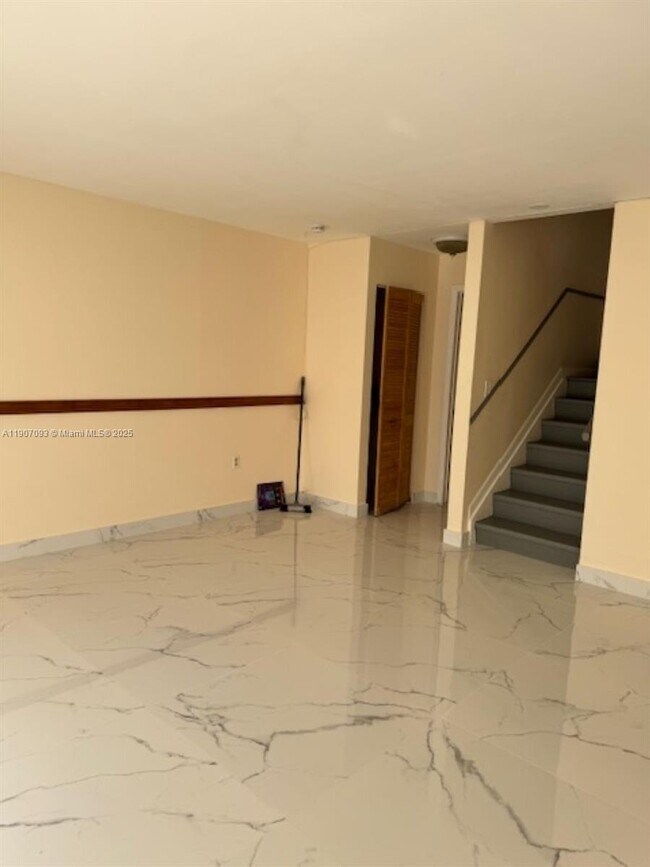 Building Photo - 4570 SW 68th Ct Cir