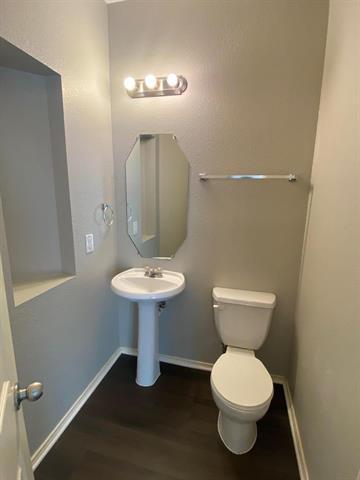 Building Photo - 10243 Waterbury Dr