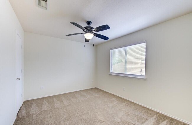 Building Photo - 15002 Sunset Bay Ct