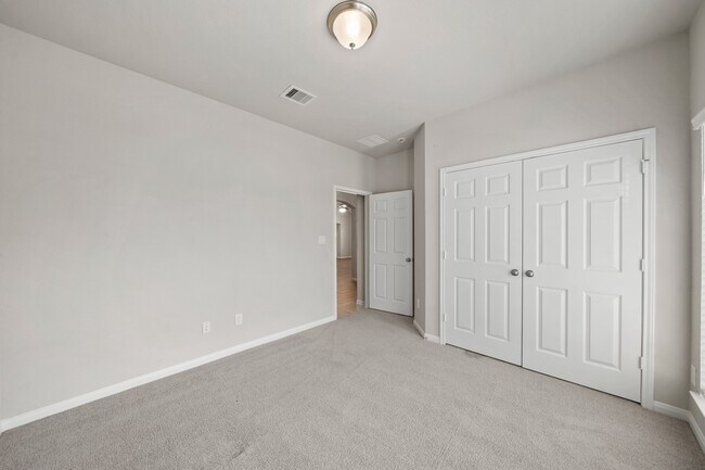Building Photo - 6010 Kolle Dr