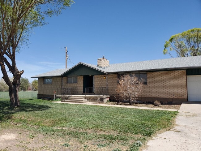 Primary Photo - 3210 N Bulldog Rd