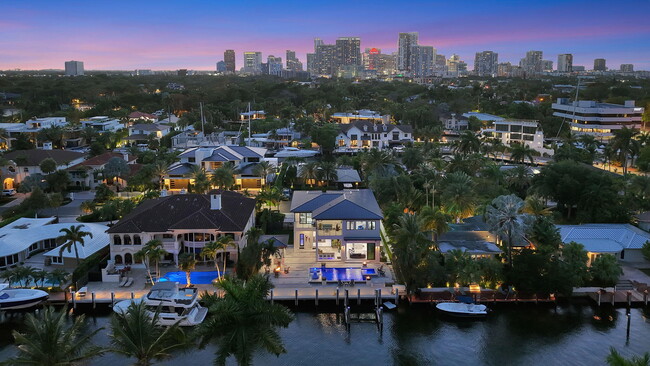 Building Photo - 334 Isle of Capri Dr