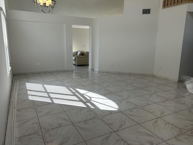 Building Photo - 9589 Tavernier Dr