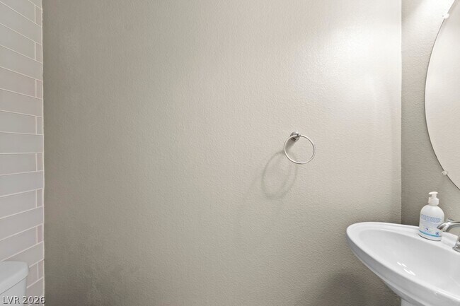 Building Photo - 10597 Aphrodite St