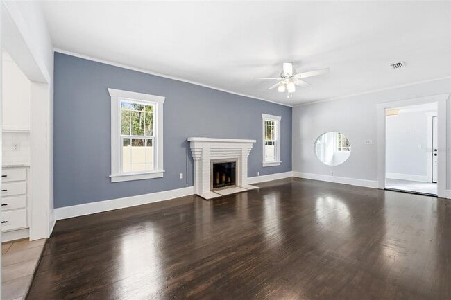 Building Photo - 313 23rd Ave N