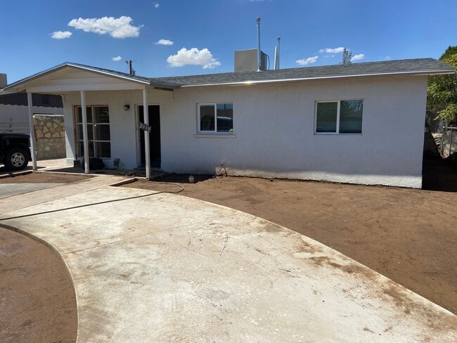 Building Photo - HOME FOR RENT NORTHEAST EL PASO