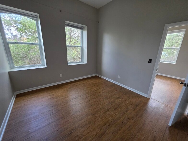 Building Photo - 40 N Eustis St