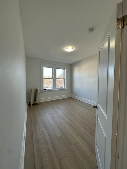 Building Photo - 319 Bloomfield Ave