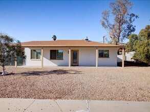 Building Photo - Modern Living with Private Mother-in-Law Suite!