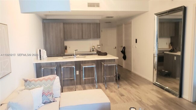 Building Photo - 801 S Miami Ave