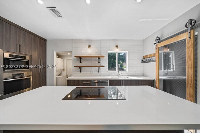 Building Photo - 534 NW 50th St