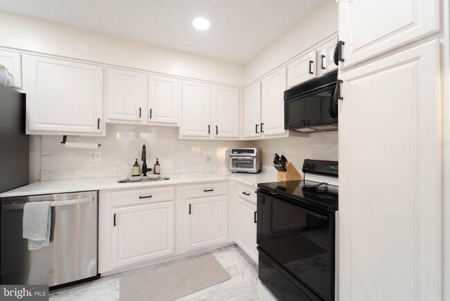 Building Photo - 5105 Spring Rock Ct