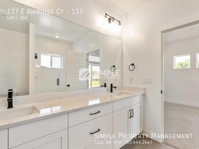 Building Photo - 137 E Amboise Ct