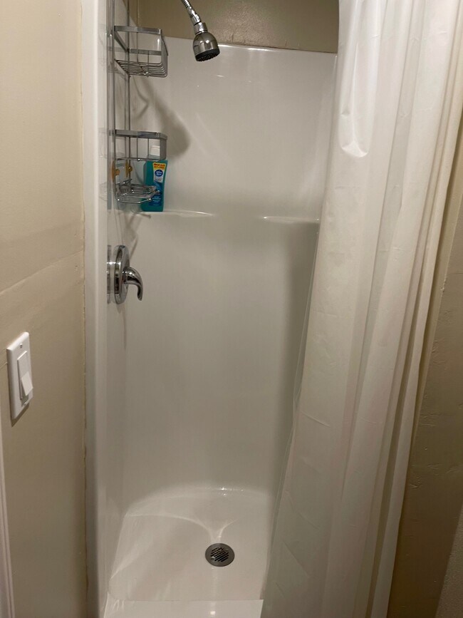 Building Photo - 158 S Hartson St