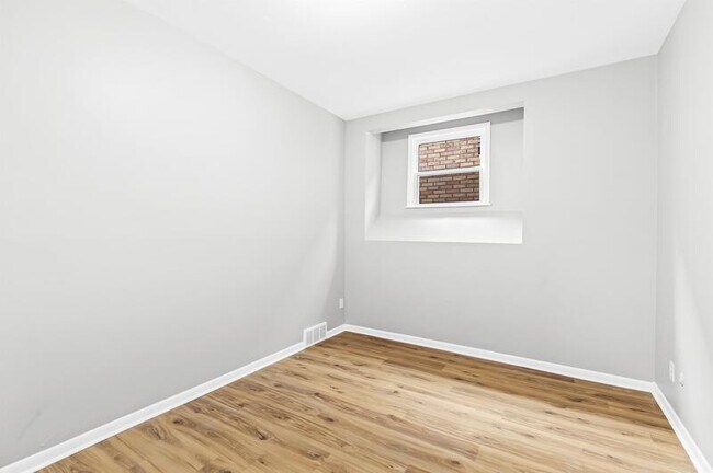 Building Photo - 3428 Carpenter Avenue