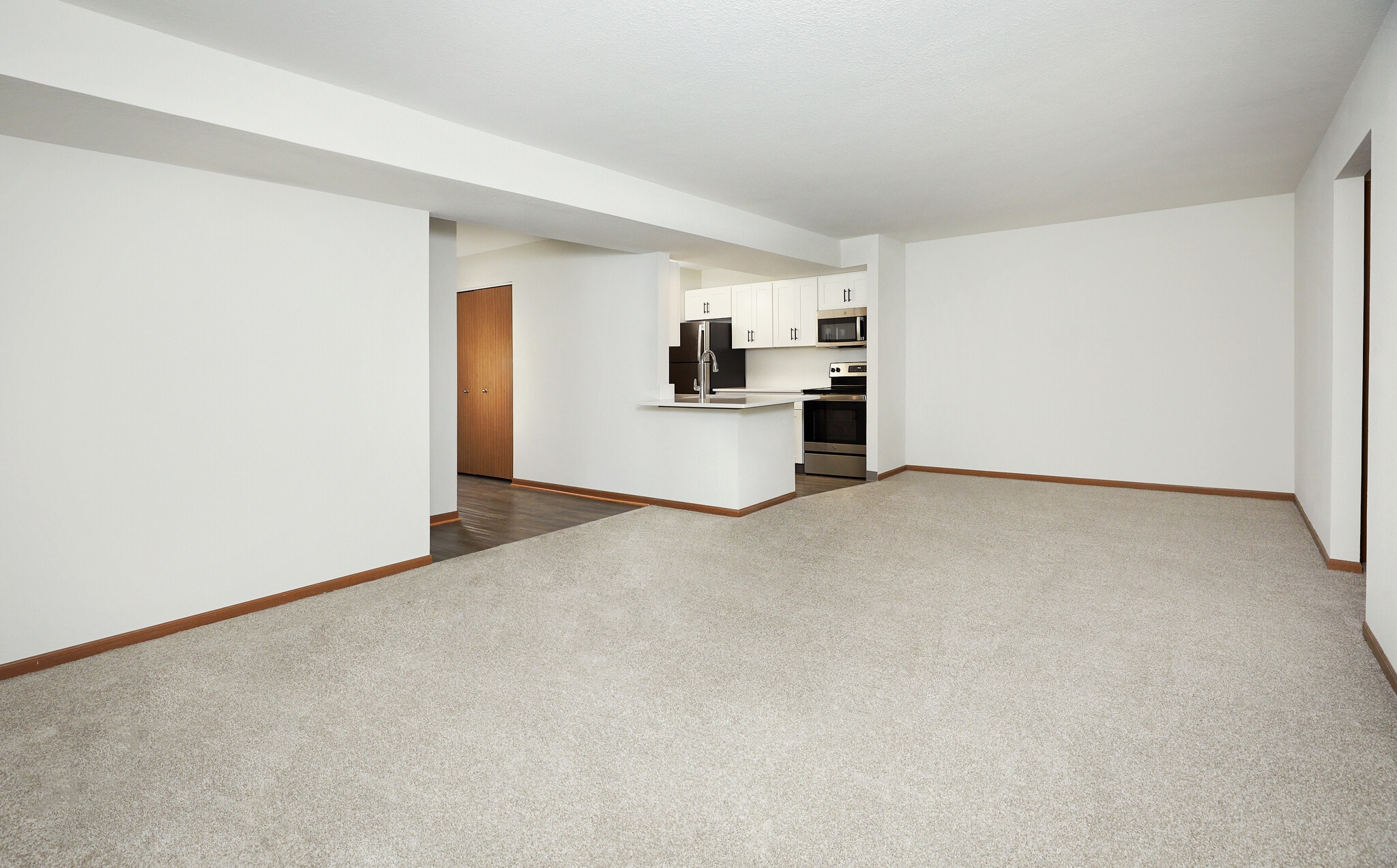 Spacious Open Floor Plan - Churchill Place Apartments