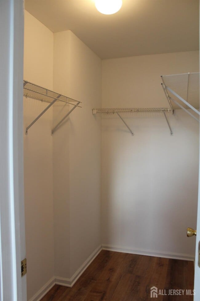 Building Photo - 53 Giera Ct
