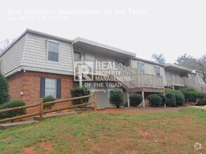 Building Photo - Main level 2BR/1BA unit available now