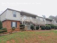 Building Photo - 3826 Country Club Rd