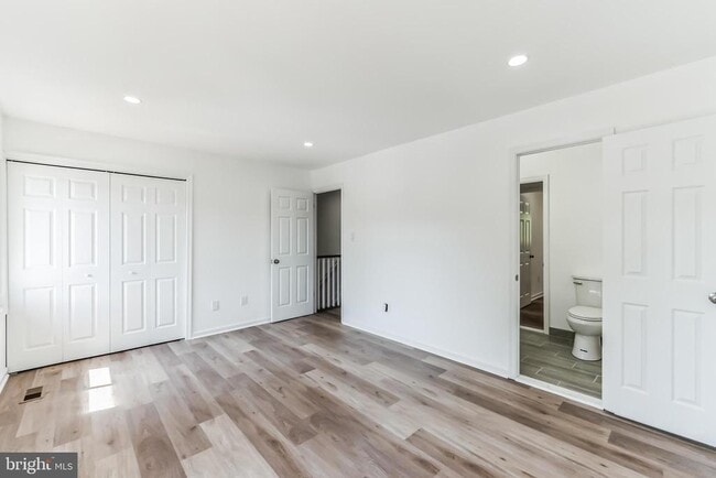 Building Photo - 630 Clearwater Ct